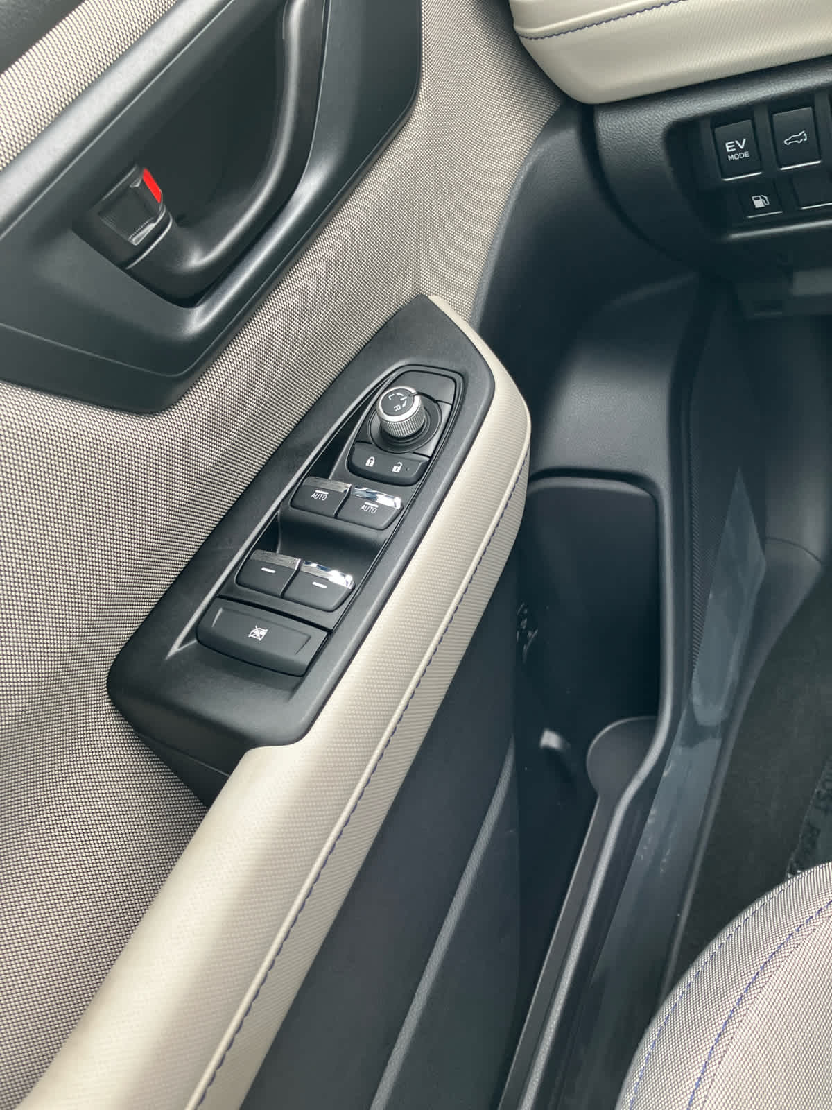 2026 Subaru FORESTER Premium Hybrid