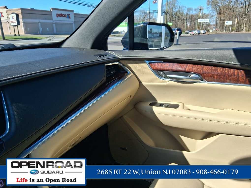 2018 Cadillac XT5 Luxury AWD