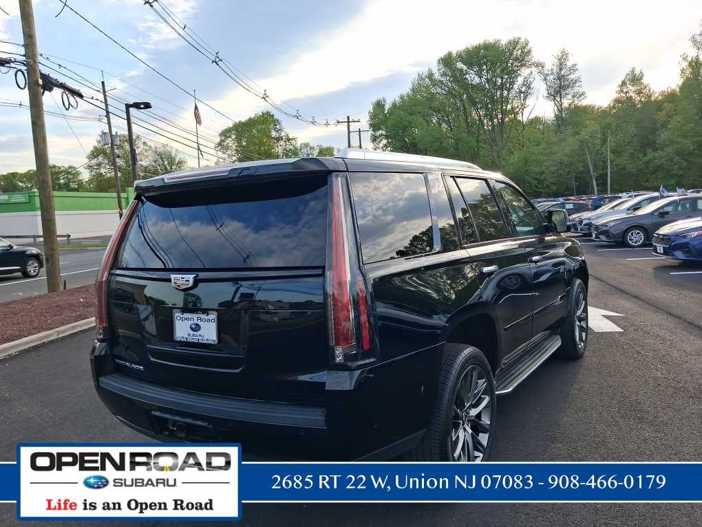 2020 Cadillac Escalade Luxury
