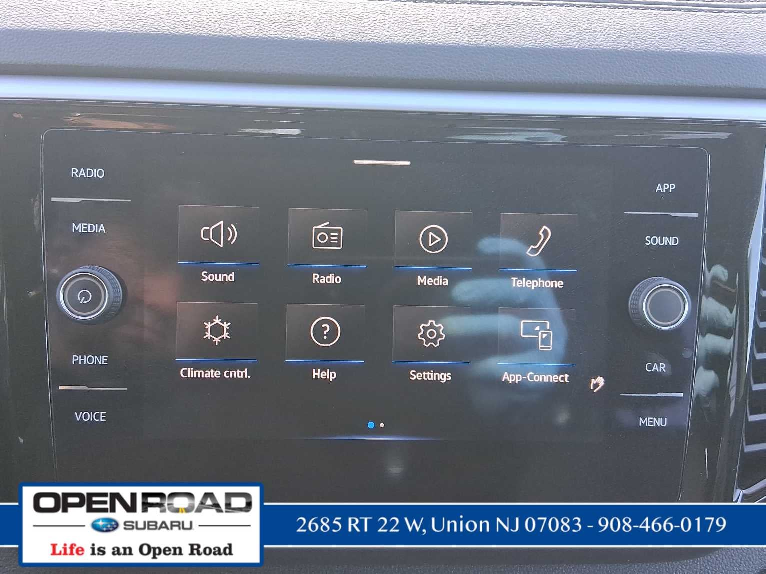 2022 Volkswagen Atlas 3.6L V6 SE w/Technology