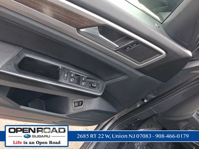 2020 Volkswagen Atlas 3.6L V6 SE w/Technology R-Line