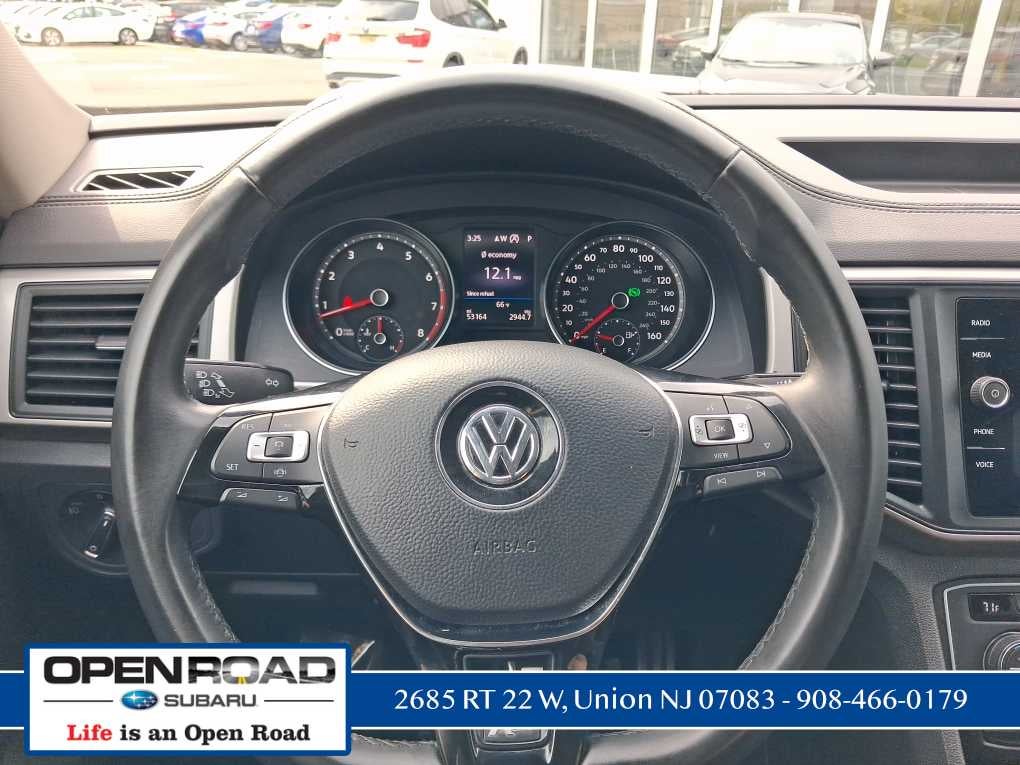 2020 Volkswagen Atlas 3.6L V6 SE w/Technology R-Line