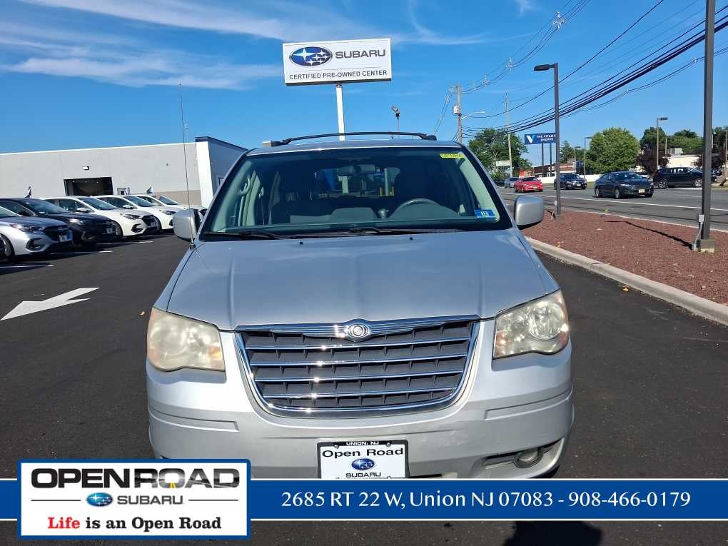 2010 Chrysler Town & Country Touring