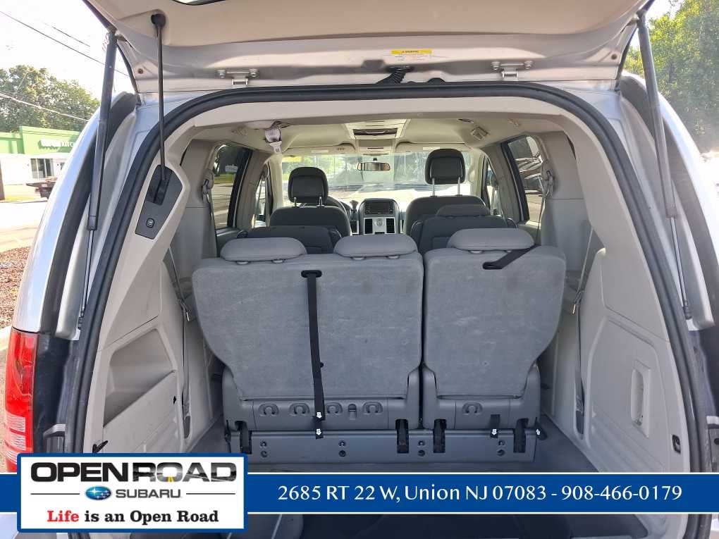 2010 Chrysler Town & Country Touring