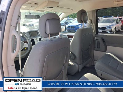 2010 Chrysler Town & Country Touring