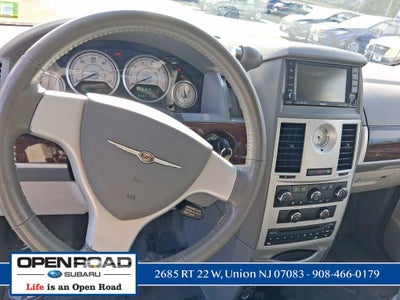 2010 Chrysler Town & Country Touring