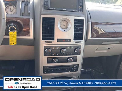 2010 Chrysler Town & Country Touring