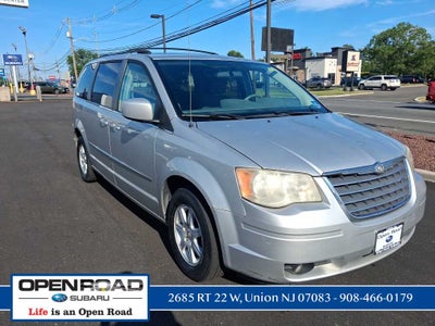 2010 Chrysler Town & Country Touring