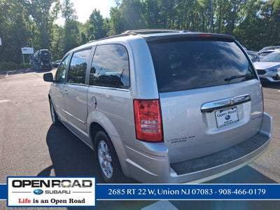 2010 Chrysler Town & Country Touring