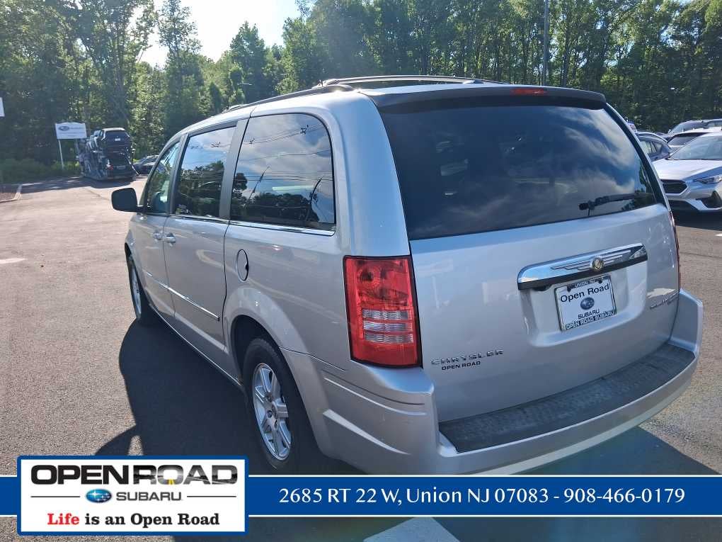 2010 Chrysler Town & Country Touring