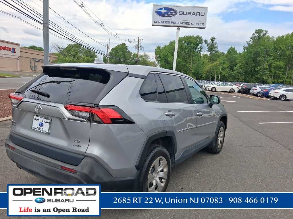 2023 Toyota RAV4 LE