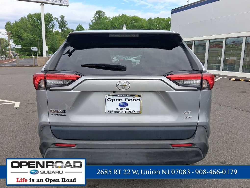 2023 Toyota RAV4 LE