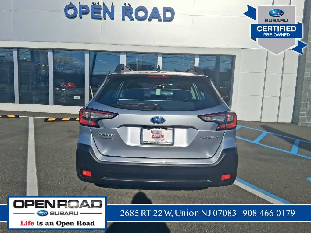 2025 Subaru Outback Base