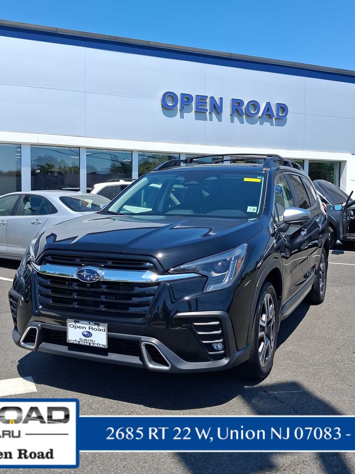 2023 Subaru Ascent Touring's photo