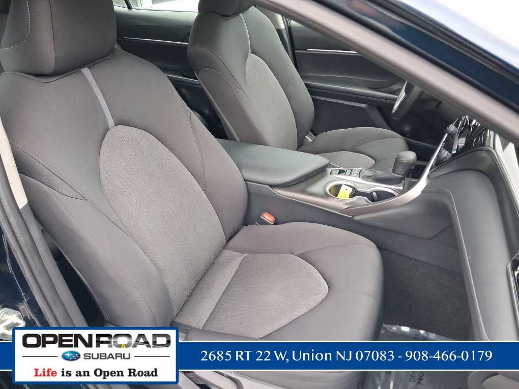 2021 Toyota Camry Hybrid LE