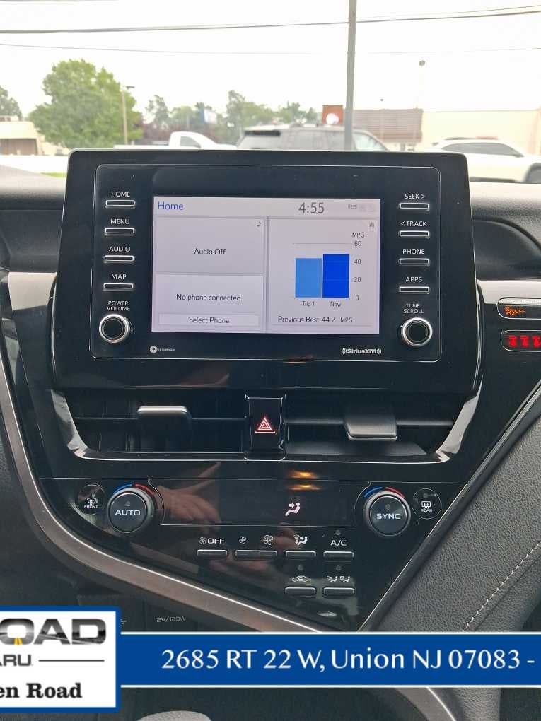 2021 Toyota Camry Hybrid LE