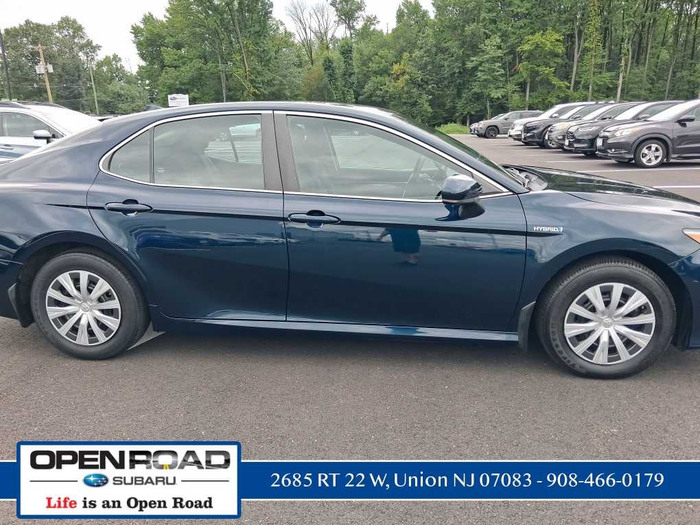 2021 Toyota Camry Hybrid LE
