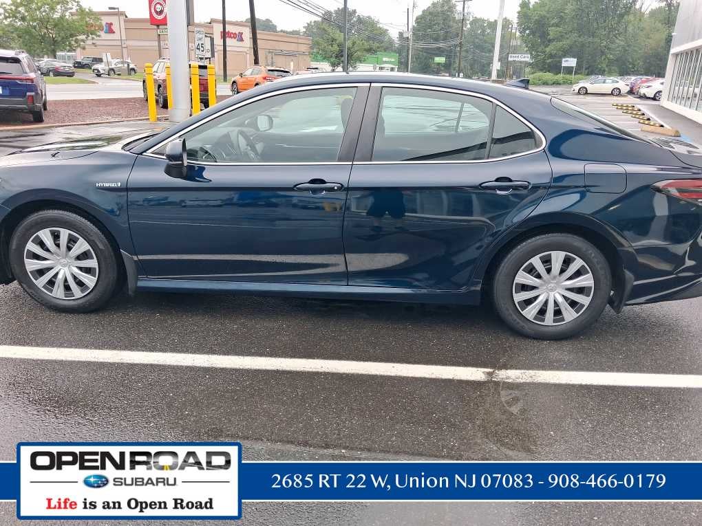 2021 Toyota Camry Hybrid LE