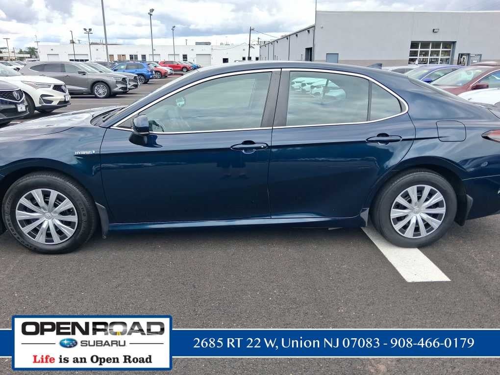 2021 Toyota Camry Hybrid LE