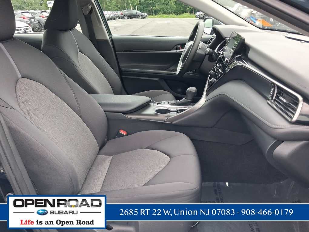 2021 Toyota Camry Hybrid LE