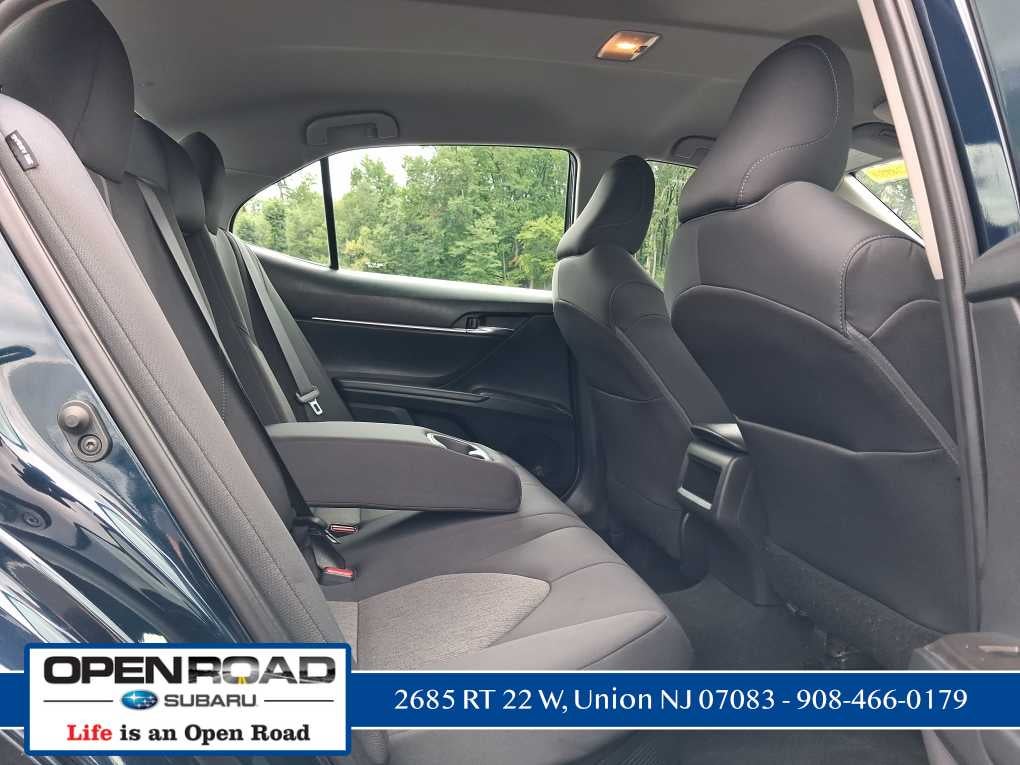 2021 Toyota Camry Hybrid LE