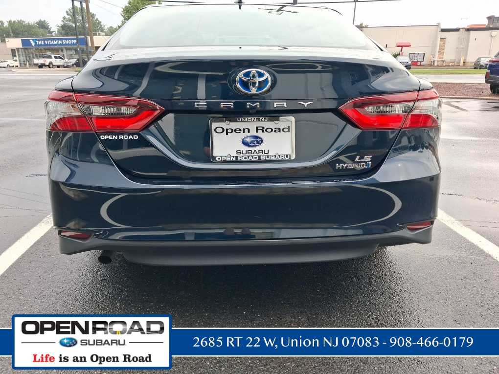 2021 Toyota Camry Hybrid LE
