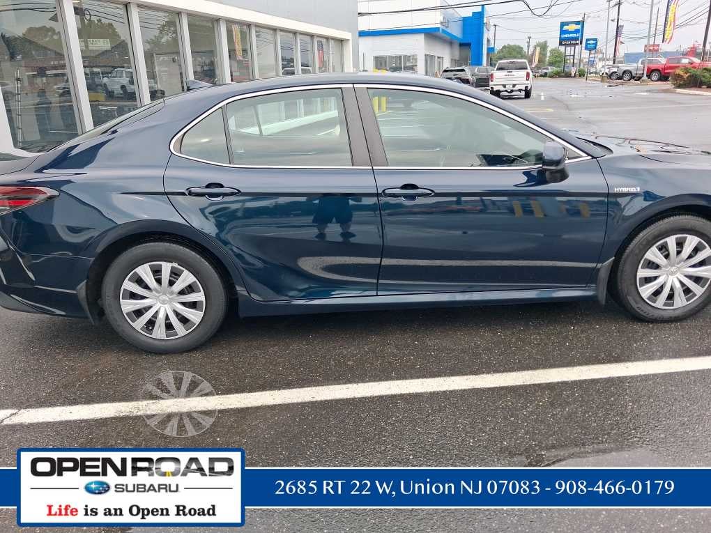 2021 Toyota Camry Hybrid LE
