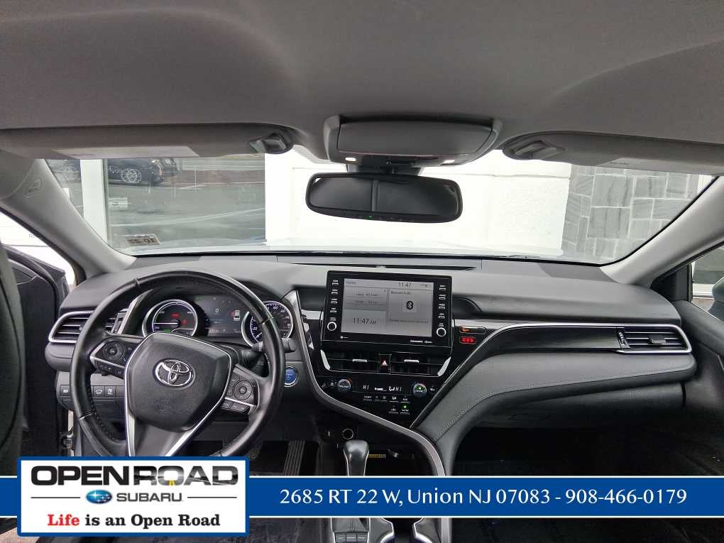 2023 Toyota Camry Hybrid XLE