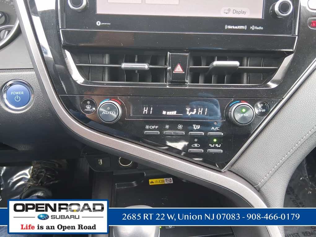 2023 Toyota Camry Hybrid XLE