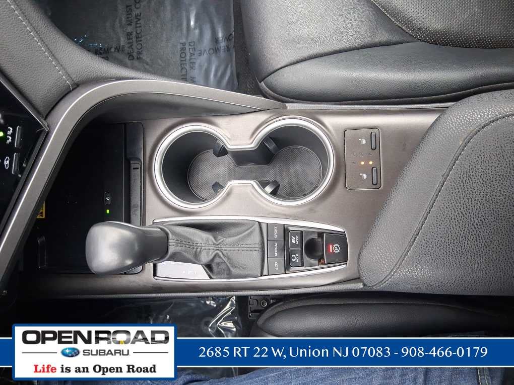 2023 Toyota Camry Hybrid XLE