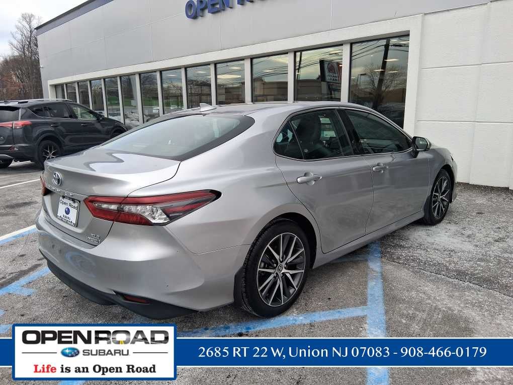 2023 Toyota Camry Hybrid XLE