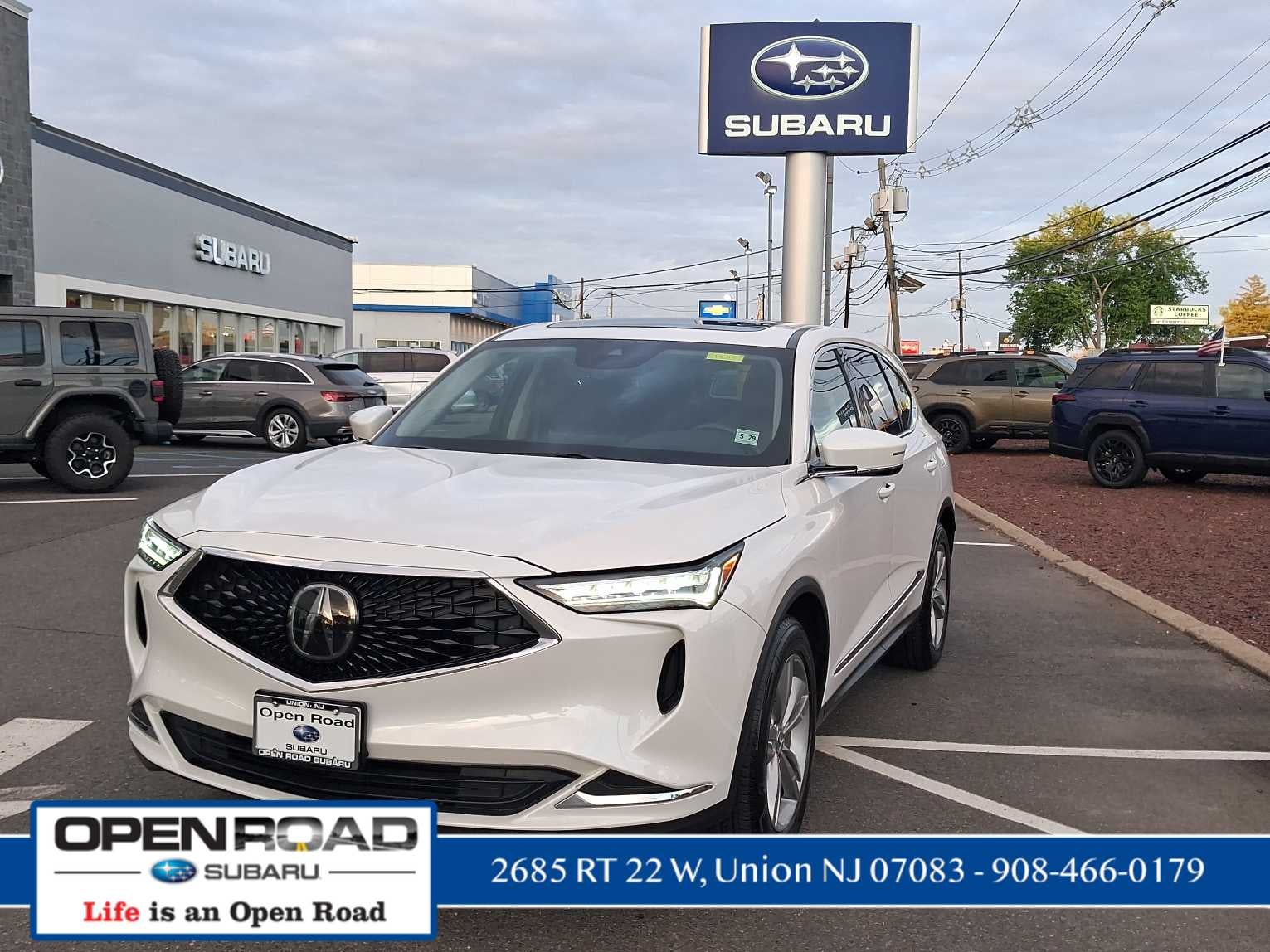 2024 Acura MDX SH-AWD's photo