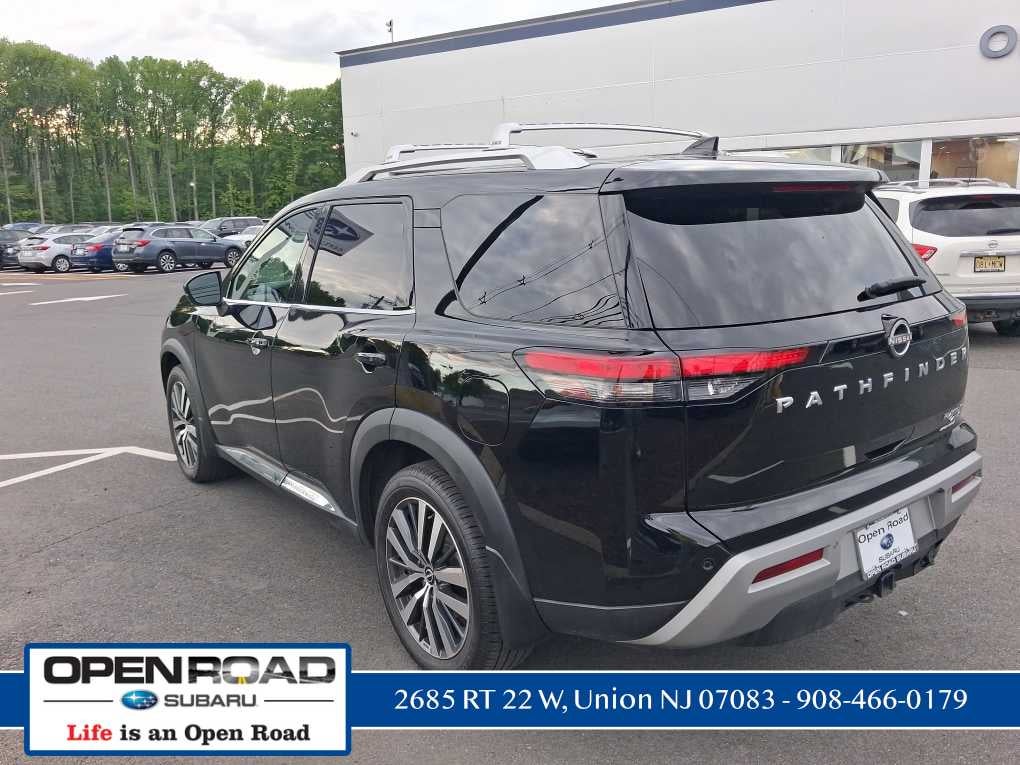 2022 Nissan Pathfinder Platinum