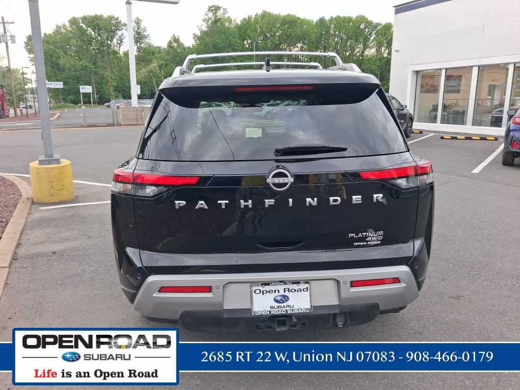 2022 Nissan Pathfinder Platinum