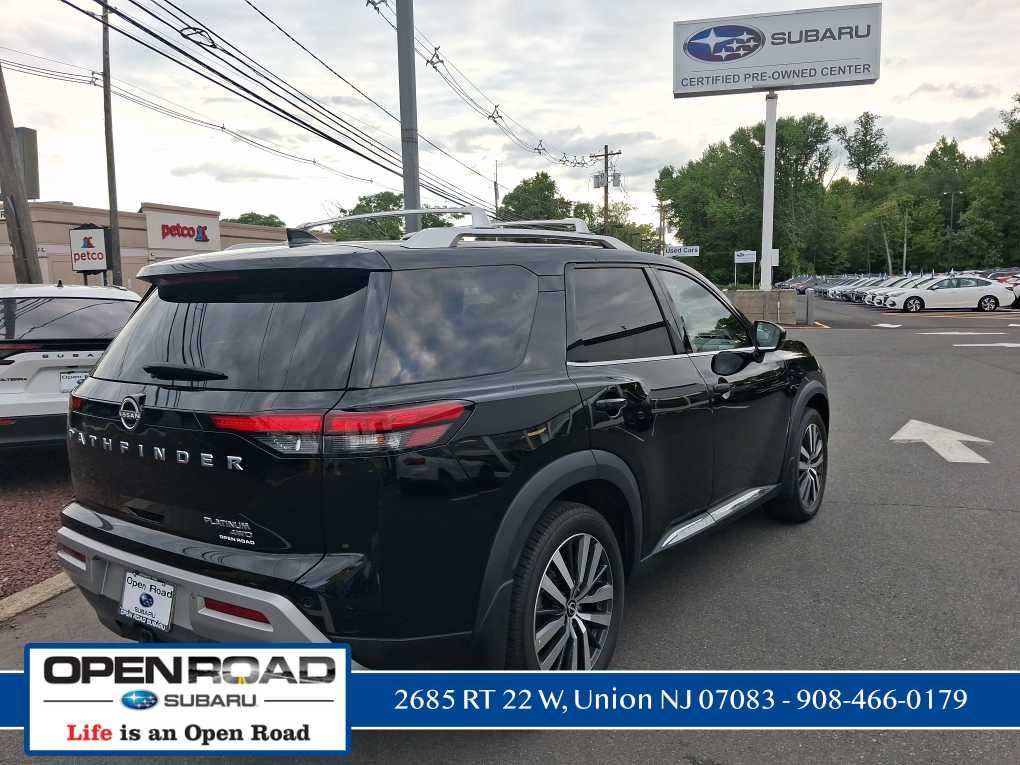 2022 Nissan Pathfinder Platinum