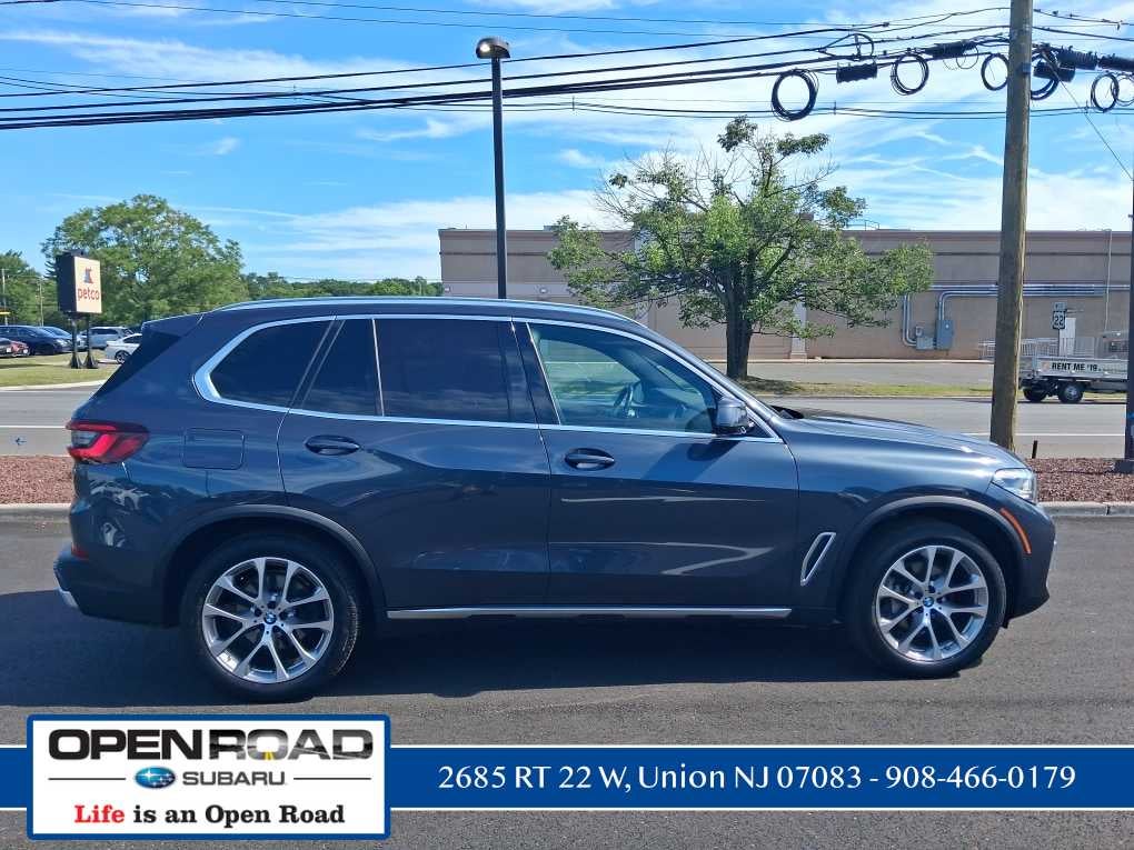 2022 BMW X5 xDrive40i xDrive40i