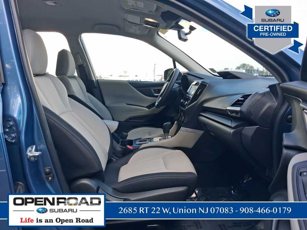 2023 Subaru Forester Base