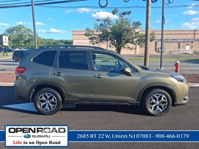 2023 Subaru Forester Premium