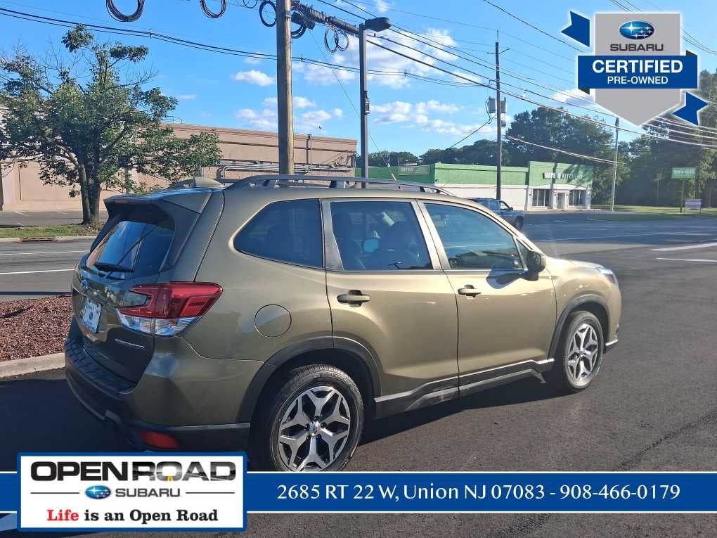 2023 Subaru Forester Premium