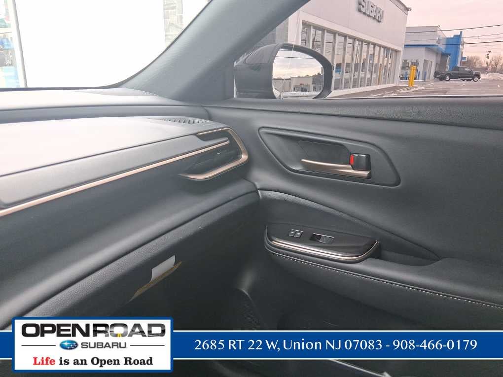 2025 Toyota Crown Signia XLE