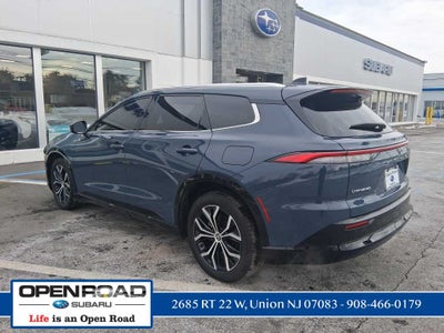 2025 Toyota Crown Signia XLE