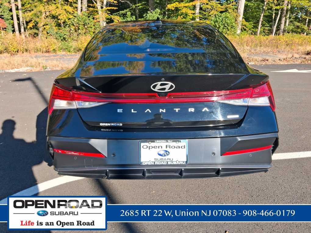 2024 Hyundai Elantra Hybrid Limited