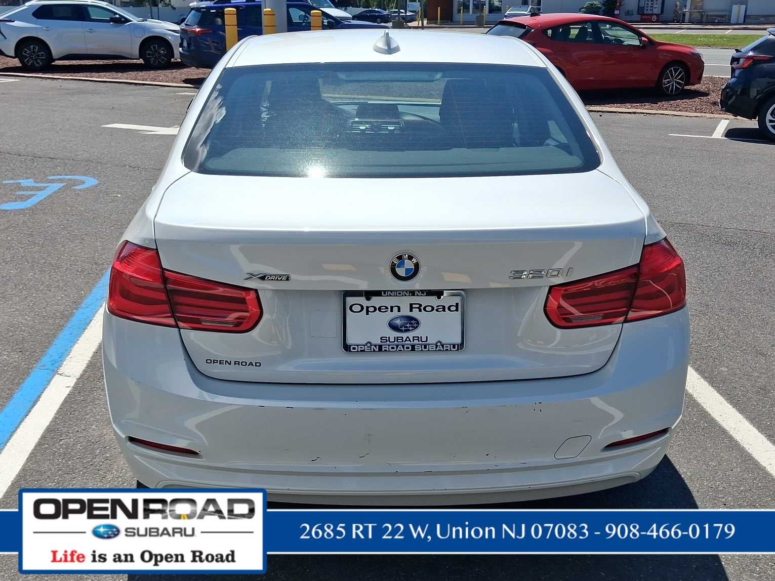 2018 BMW 320i xDrive 320i xDrive