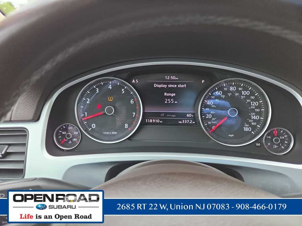 2012 Volkswagen Touareg Sport