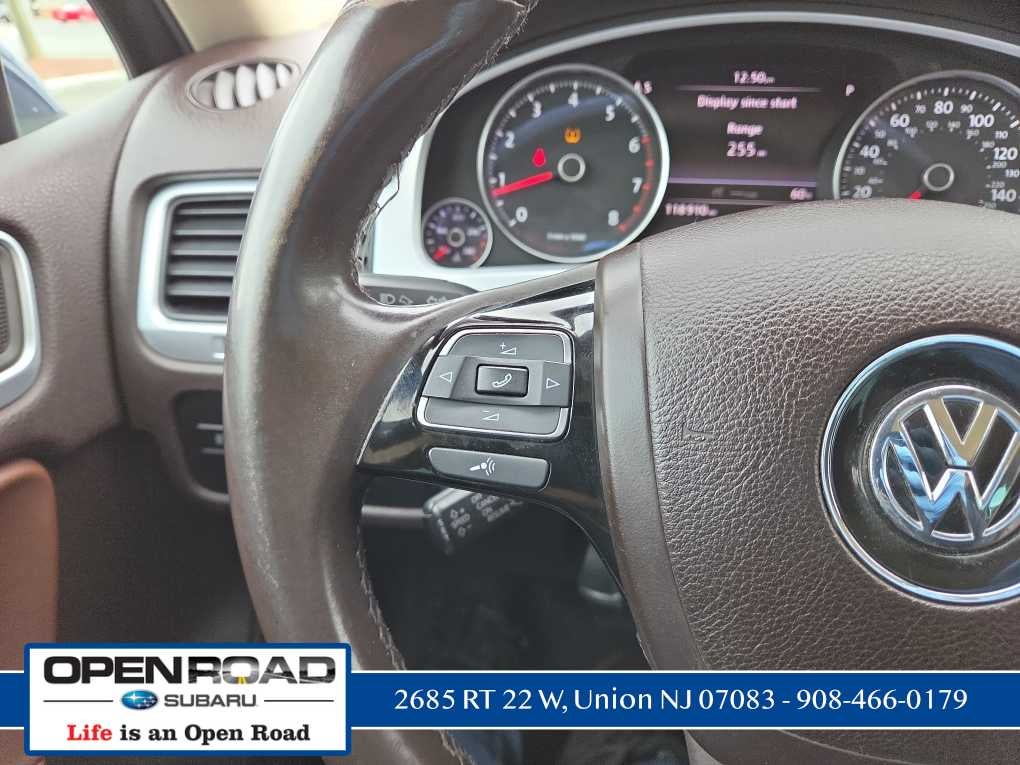 2012 Volkswagen Touareg Sport