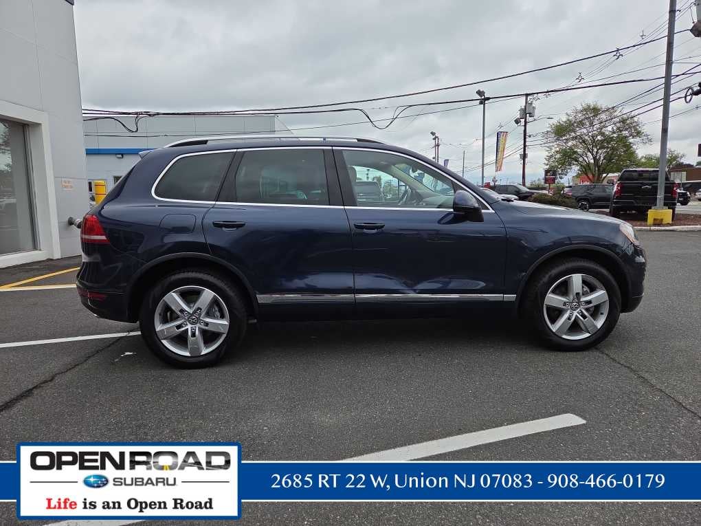 2012 Volkswagen Touareg Sport