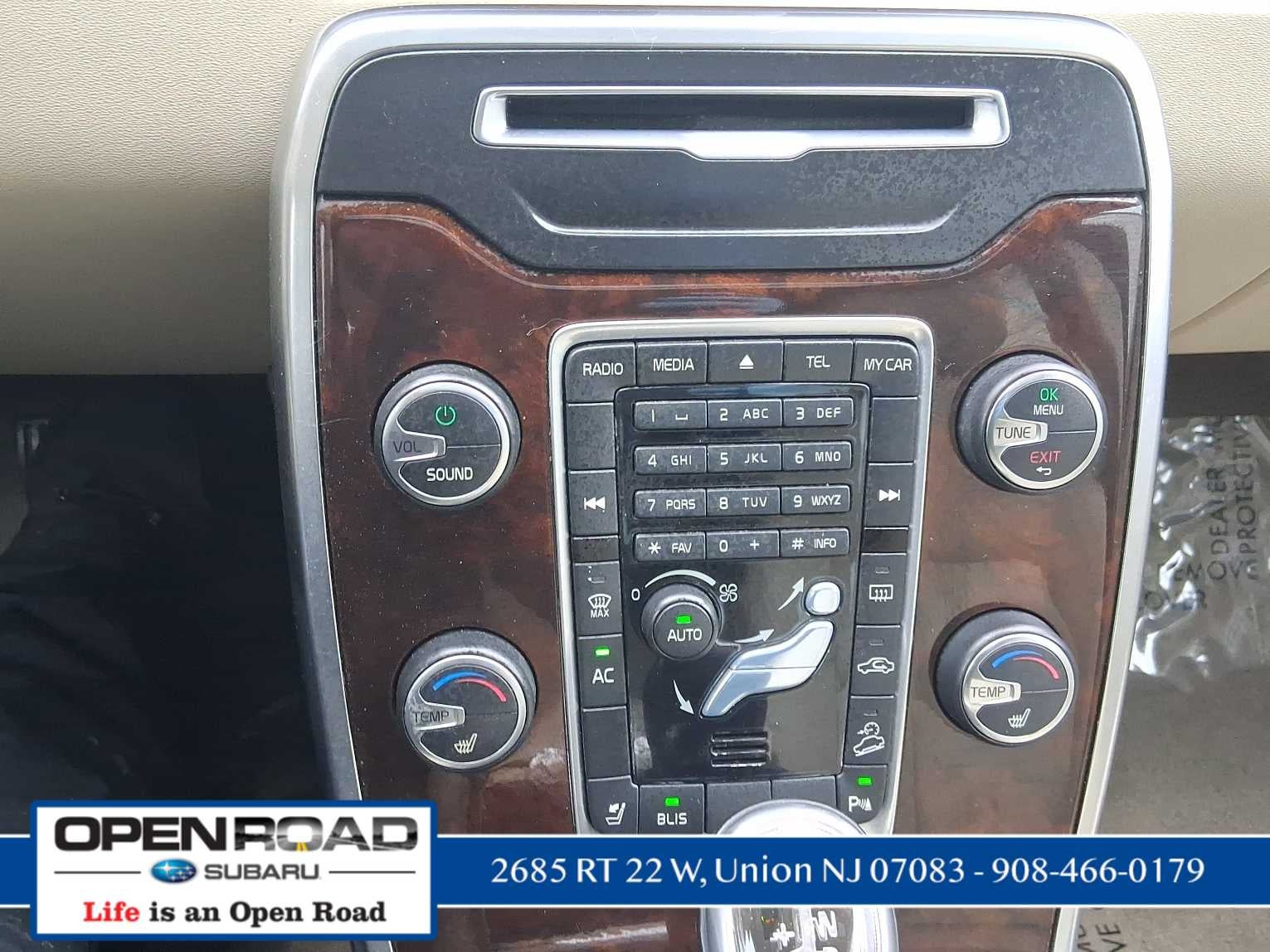 2013 Volvo XC70 3.2L