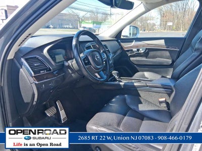 2016 Volvo XC90 T6 Momentum