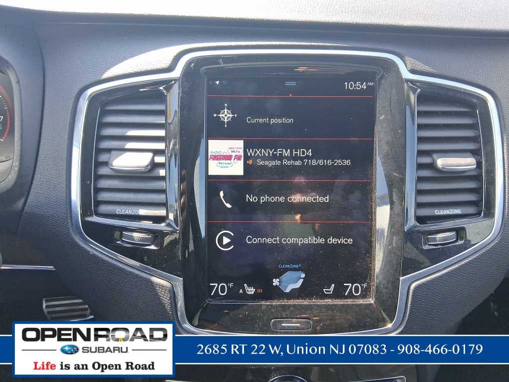 2016 Volvo XC90 T6 Momentum