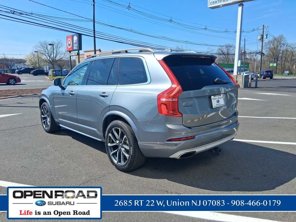 2016 Volvo XC90 T6 Momentum